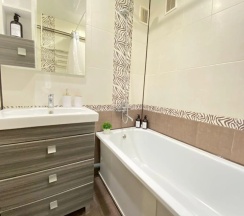 Апартаменты с балконом и с красивым видом из окна в Апартаменты Broadway House