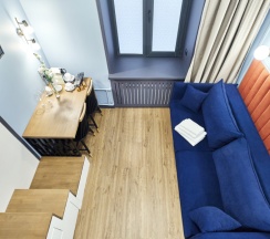 Двухуровневые апартаменты с диваном (с кроватью и диваном) в Art home 1/56