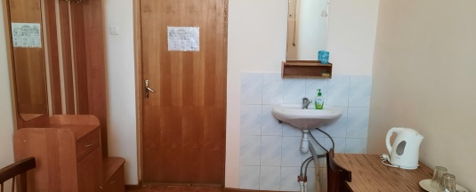 Номер эконом с 2 односпальными кроватями в Евгения