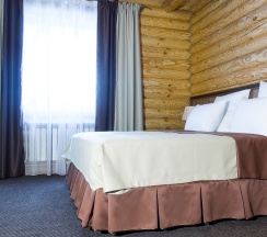 Номер делюкс с 1 двуспальной кроватью в срубе в Таурух