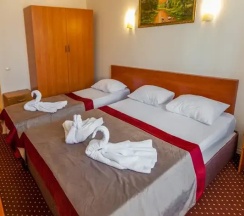 Трёхместный номер Standard с балконом в Лермонтовъ