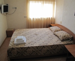 №7 Двухместный номер с двуспальной кроватью в Аркона