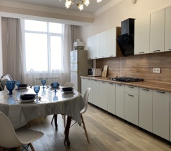 Просторная 3-комнатная квартира на Даниялова, 112 в Как Дома 05