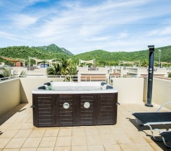 Вилла с видом на бассейн в Отель The Oriental Beach Pearl