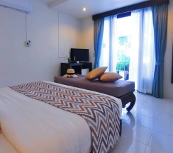 Двухместный номер Superior рядом с пляжем двуспальная кровать в Palm Resort Krabi
