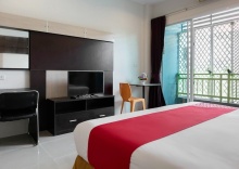 Двухместный номер Deluxe двуспальная кровать в OYO 792 Omsaga Phuket Hotel