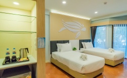 Двухместный номер Superior с балконом 2 отдельные кровати в The Bed Vacation Rajamangala Hotel