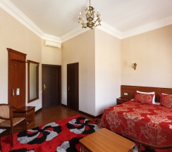 полулюкс в Европа