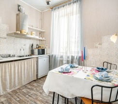 Четырёхместные апартаменты с 3 комнатами с видом на город в 3-комн. апарты в центре города на ул. Романовская Слобода 22