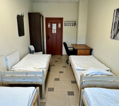 Четырёхместная комната с 4 односпальными кроватями в Невский