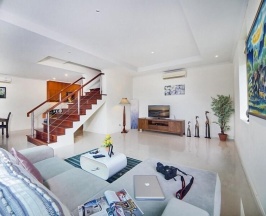 Апартаменты с 3 комнатами с балконом и с видом на море в Sun Paradise Villas Karon
