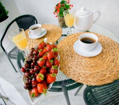 Улучшенный двухместный номер с кроватью "King-size" и балконом в Hotel La V