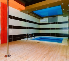 Номер с сауной в цоколе в Avangard Hotel