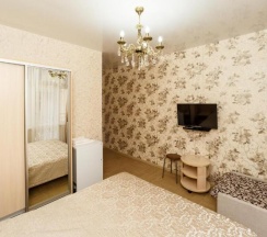 Трехместный номер Комфорт с балконом в Сюзэн