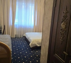 Трёхместный номер Standard в Golden House