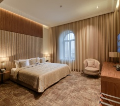 Двухместный люкс Royal c диваном двуспальная кровать в Hayasa Hotel Yerevan