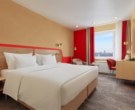 Арт с двуспальной кроватью в Вега Измайлово