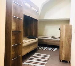 Кровать в общем 6-местном номере (удобства на этаже) в Премьер