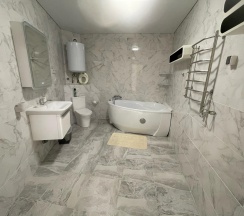 7-местные 2-комнатные апартаменты, 100 м², 3 этаж в Русское море