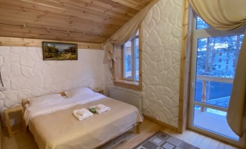 Четырёхместный номер Comfort с балконом и с красивым видом из окна в Events place