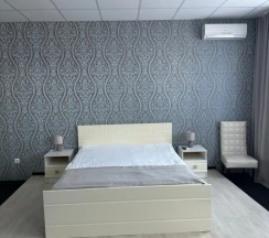 Двухместный полулюкс двуспальная кровать в Сотник