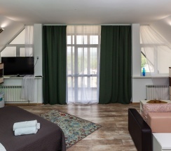 люкс с панорамным видом на реку в Relax88