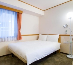 Двухместный номер Economy двуспальная кровать в Toyoko Inn Okinawa Naha Omoromachi Ekimae