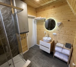 Дом в Асти Кэмп