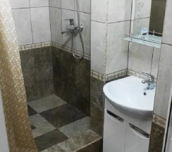 3-х местный эконом в цоколе в Розмарин