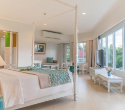 Люкс с балконом в Cera Resort Chaam
