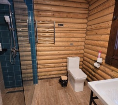 Гостевой дом с  несколькими номерами и банкетным залом (до 20чел) в Дивная бухта Селигер