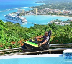 Апартаменты в Hospitality Expert F32 Beach front Pool & Chef