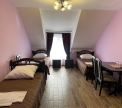 3-местный номер эконом (мансарда) в ЮксОил