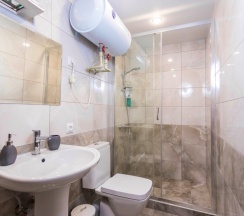 Домик в лесу в Villa la vita