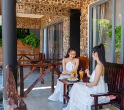 Бунгало рядом с пляжем в Mai Phuong Resort Phu Quoc