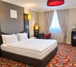 Классический номер - c двуспальной кроватью в Mercure Rostov on Don Center