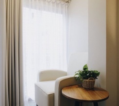 Двухместный номер Superior с балконом двуспальная кровать в Laekhon Nonbai Hotel