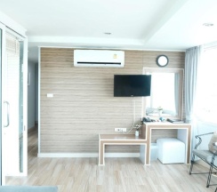 Семейный люкс с видом на море в The Beach Front Resort Pattaya  - SHA Plus