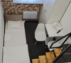 Трехместный номер Лофт с двуспальной и раскладным креслом/кроватью в Лофт отель на Крымской