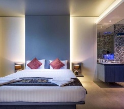 Двухместный номер Deluxe с балконом двуспальная кровать в Kamala Resotel
