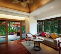 Двухместная вилла Plunge Pool Deluxe с видом на сад двуспальная кровать в Отель Santiburi Koh Samui
