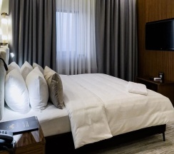 Двухместный полулюкс Premium с 2 комнатами двуспальная кровать в Казахстан