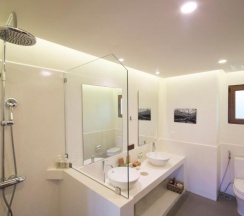 Двухместный номер Deluxe с видом на сад двуспальная кровать в Cassia Cottage Resort and Spa