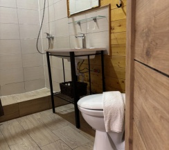 Четырёхместный семейный номер Standard с балконом в Розмарин