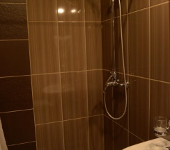 Номер эконом с 3 односпальными кроватями в Славянка