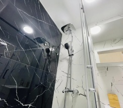 Студия c 1 комнатой в Центральные апартаменты