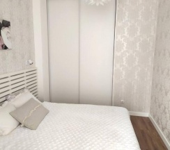 Двухместная студия двуспальная кровать в Апартаменты Румер в современном жилом комплексе у ТЦ Дана Молл