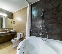 Джуниор сюит Нео в Cronwell Inn Стремянная