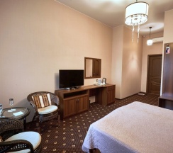 Улучшенный двухместный номер с одной двуспальной или двумя односпальными кроватями в My Favourite Garden Hotel