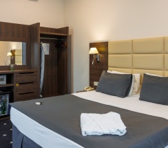 Executive Suite в Central City